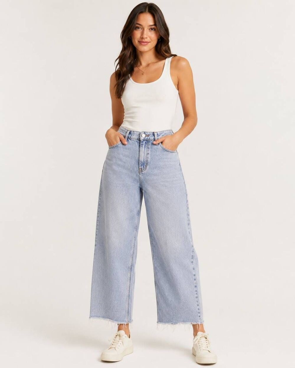 VERVET V2532 High Rise Wide Leg Jeans Size 25 Light Wash Raw Hem